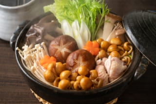 pixta_70263228_Sきのこ鍋